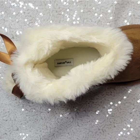 RAMPAGE Nadia Pom Pom  Boots .. Super Cute - Picture 8 of 9